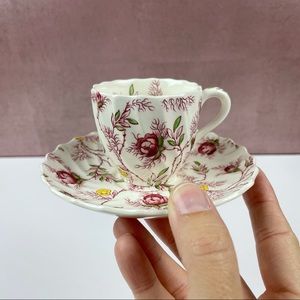 Copeland Spode Rosebud Chintz Red White Floral Teacup Saucer Set